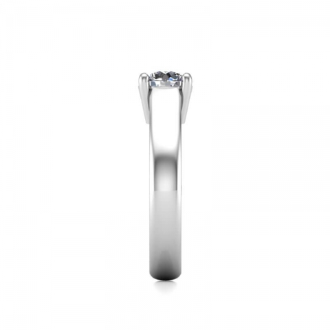 Solitaire engagement ring